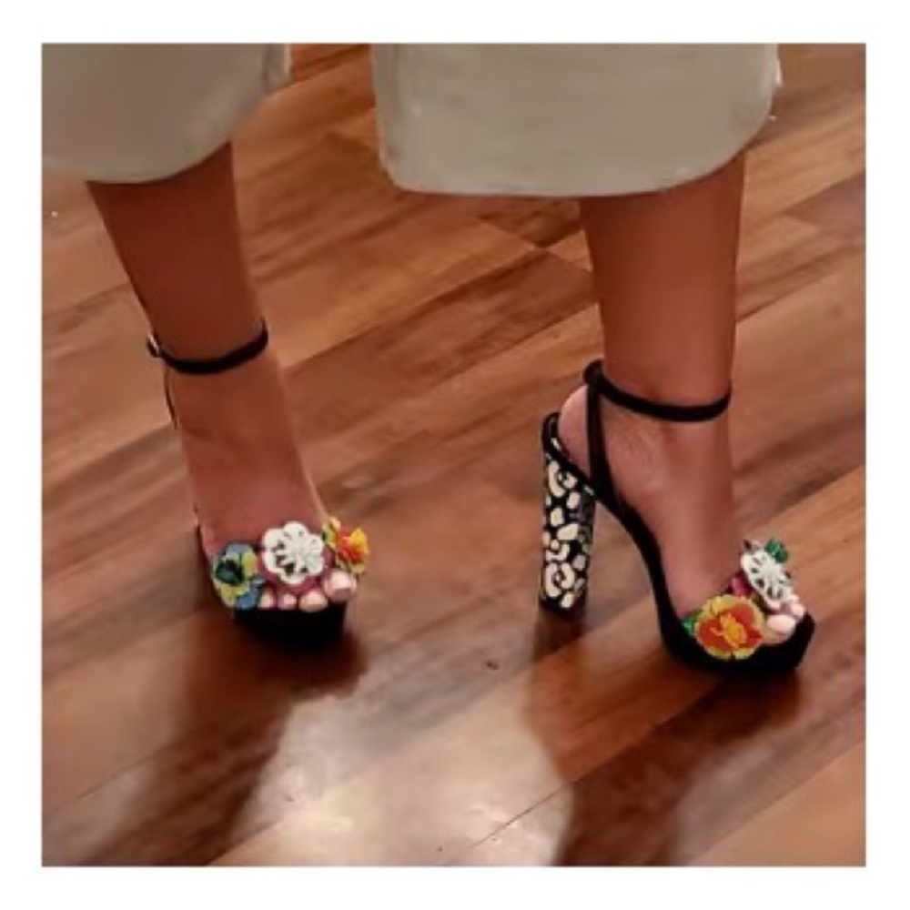 Women's Black Floral Appliqué Ankle-Strap High Heels Size 8
